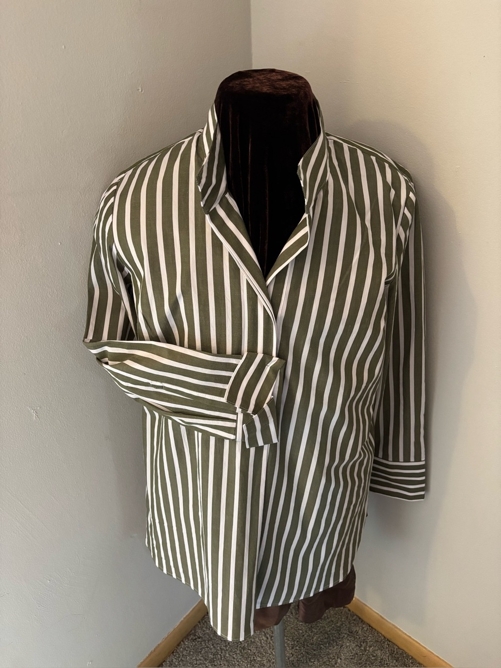 J Jill Pesto White striped Flared Sleeve Medium Blouse